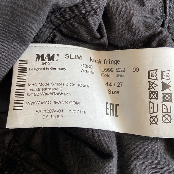 * SOLD* Mac Jeans | Straight Fit , Slim Leg , Kick Fringe Jeans - Picture 5 of 9